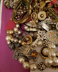 Vintage/Now Jewelry Lot Resell Craft Repair Mostly Wearable Many Signed 4.15 lbs
