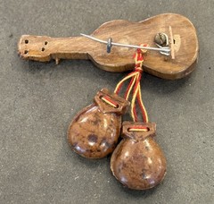 Vintage 1940s 1950s Wooden Guitar w/Hanging Castanets Music Brooch Pin Spanish