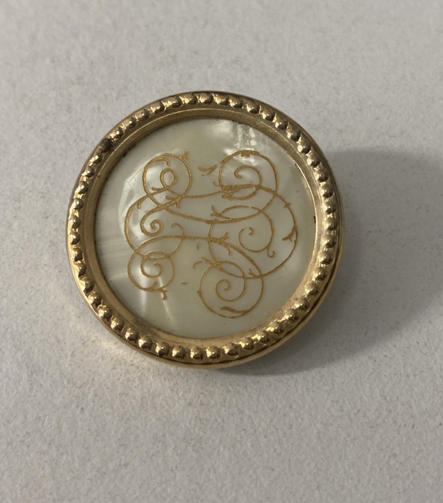 General Mfg Mother Of Pearl Pin