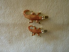 (2) Vtg Gerry’s Brown Enamel Alligator Mama & Baby Pins Gold Toned-Free Shipping