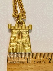 FT Paris High End Chunky Matte Gold Tone RARE Vtg Castle Pendant Necklace 32” 💛