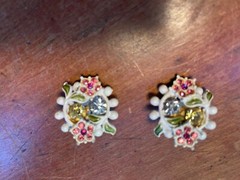 Weiss cream enamel w/ pink, lavender, yellow Rhinestone Clip On Earrings