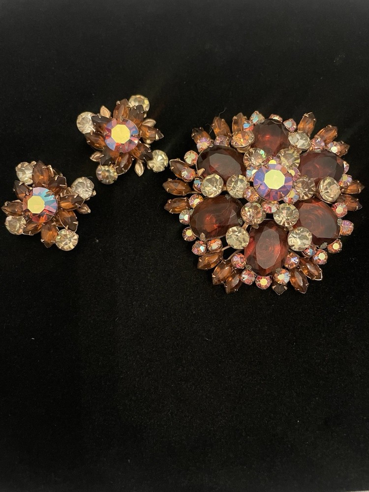 Vintage Gold Tone Root Beer RHINESTONES BROOCH AB & Clear W/CLIP ON EARRINGS