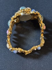 SPATS VINTAGE PEEKABOO LADIES WATCH GOLD TONE WITH STONES LIGHT COLORS WORKS!