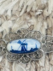 VINTAGE Signed DELFT Blue White PORCELAIN WINDMILL PIN Silver Filigree Frame