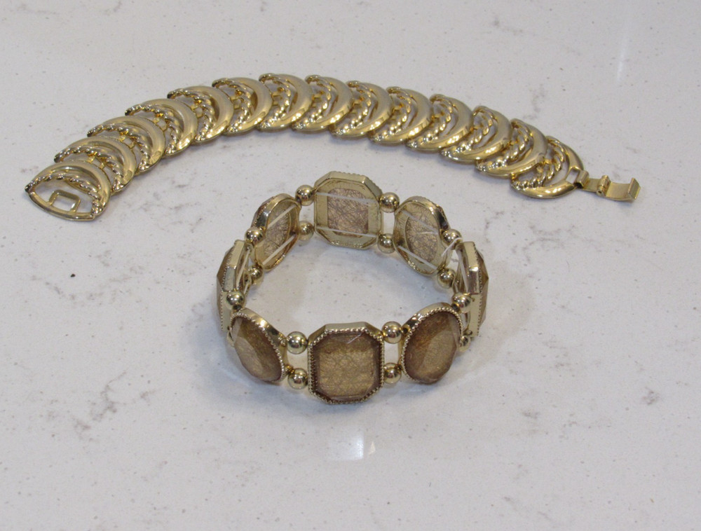 2 Retro Gold Tone Link Stretch Bracelet MCM Quiet Luxury Retroglam Careerchic