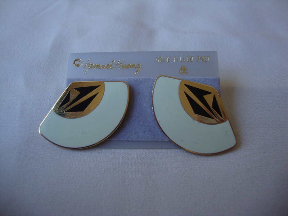 VINTAGE SAMUEL HUANG SIGNED CLOISONNE RETRO ABSTRACT BLACK WHITE ENAMEL EARRINGS