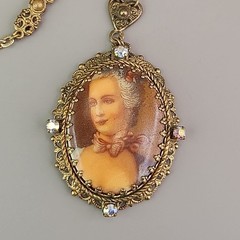 Vintage Victorian Revival Lady Cameo Portrait Necklace Western Germany Gold Tone