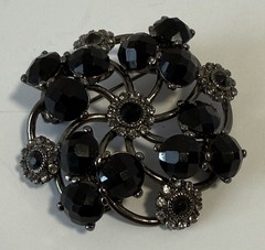 Vtg Jet Black Faceted Glass Rhinestone Flower Swirl Gunmetal Brooch Pin Art Deco