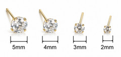 14K AU585 Gold Mini Zircon Stud Earrings Vintage 5mm Pairs