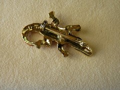 (2) Vtg Gerry’s Brown Enamel Alligator Mama & Baby Pins Gold Toned-Free Shipping
