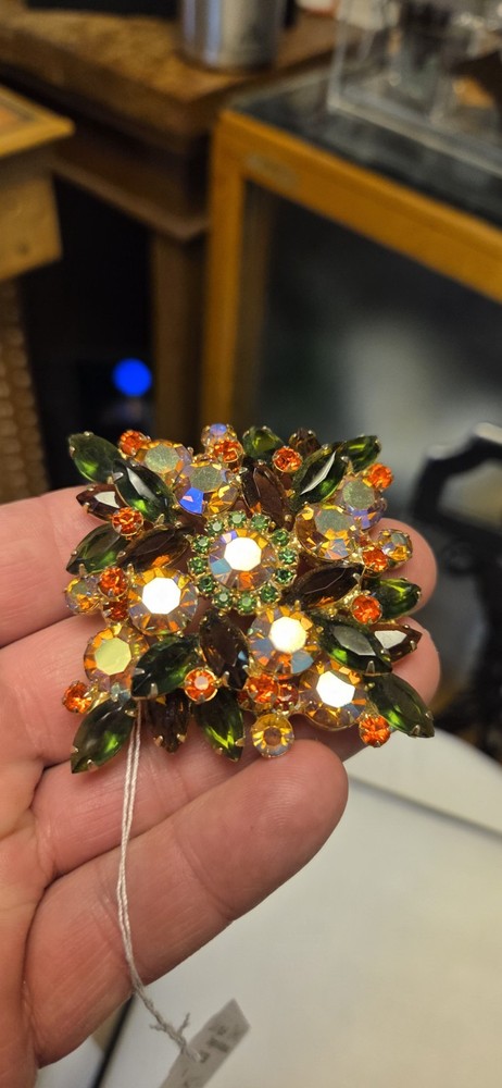 Juliana Delizza & Elster open-work floral brooch Vintage