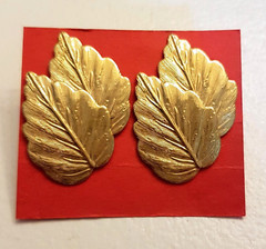 Fall Leaves Pierced Earrings VTG Nickel Free Gold Plate stud posts 1.25″
