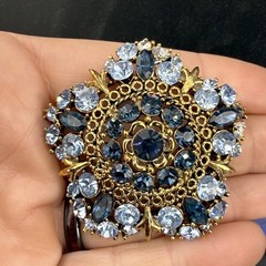 Vintage Lisner Brooch Clip On Earrings Set Gold Tone Blue READ