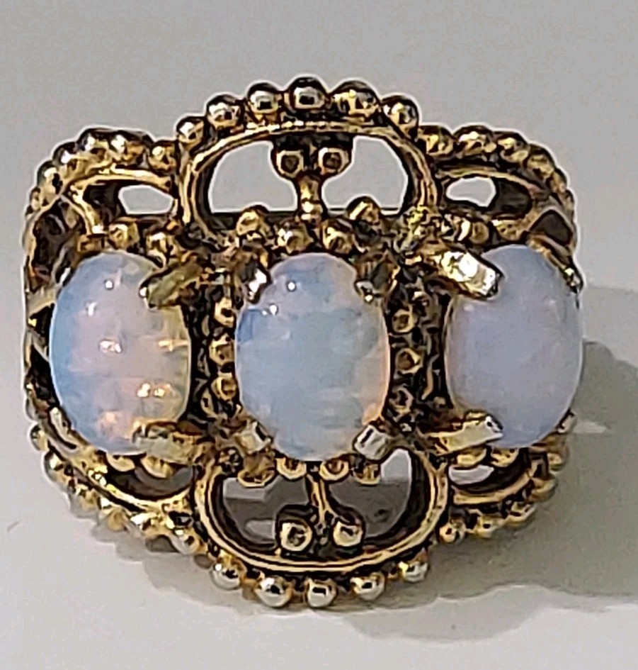 Vintage 18K Gold Plated 3 Stone Faux Fire Opal Three Stone Gold Tone Ring Size 6