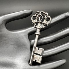 Heavy Sterling Silver Victorian Skeleton Key 3.5” On 16” Italy Bead Chain 41.4g