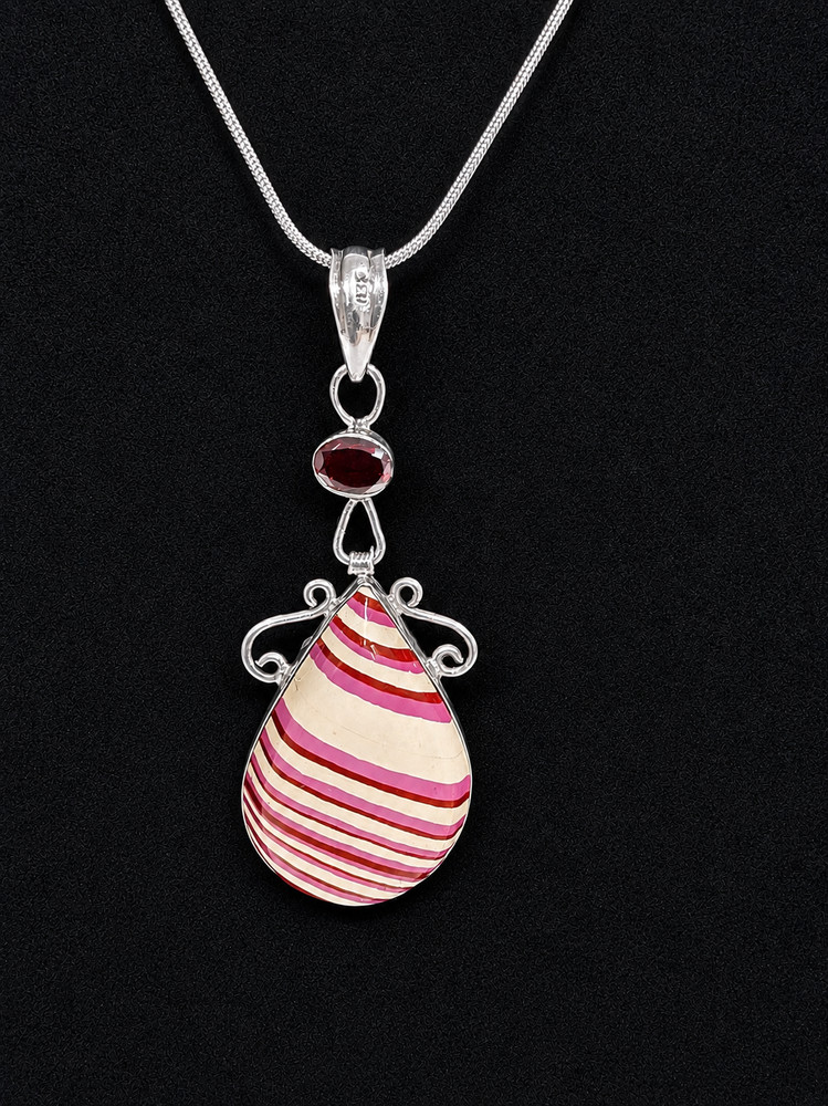 Beautiful Vintage Sterling Silver 925 Garnet & Art Glass Pendant