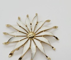 Vintage Crown Trifari Brooch Gold and White Enamel Flower Pin 2.5 in HUGE