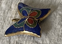 VINTAGE CLOISONNE PUFFY BUTTERFLY PENDENT Gold Plated 3/4” Enamel