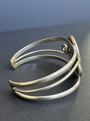 Vintage Sterling Silver Black Onyx Shell Inlay Flower Floral Cuff Bracelet