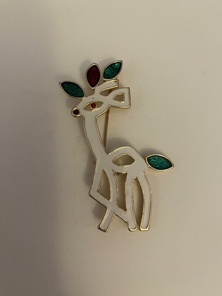 Reindeer Christmas Brooch P62