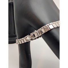 Monet Silver Tone Geometric Link Tennis Bracelet Signed Fold Over Clasp 7.25″