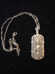 Antique Art Deco 14K White Gold Diamond Emerald Filigree Necklace 4.51g