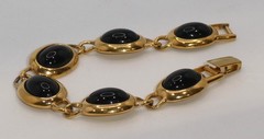 Vintage Napier Pat. Pend. Gold Tone Link Bracelet Black Onyx Glass Cabochon 7″