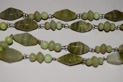 Vintage to now beautiful stone beaded chain necklace