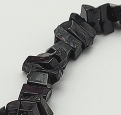 Vintage Black Onyx Chip Beaded Necklace 17 Inch Polished Lustrous Unisex Adults