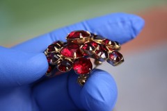 Vintage Signed EISENBERG Red Rhinestone Tiered Dome Brooch Pin 1940s 1950s MCM