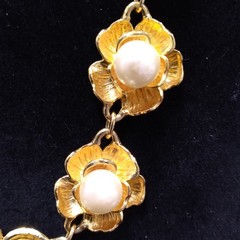 Vintage NATORI Gold Tone Faux Pearl 18 inch Flower Necklace and Earring Set