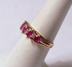 Vintage Ladies Gorgeous 5 Ruby 6 Diamond 14K Gold Band Ring 2.2 Grams Size 6.25