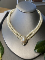 Vintage Pearl Necklace Crystal Halo Pendant Estate Jewelry Pre-Owned Glamourous