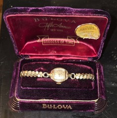 Vintage Art Deco Bulova Ladies Watch w/ Original Bulova Velvet Presentation Box
