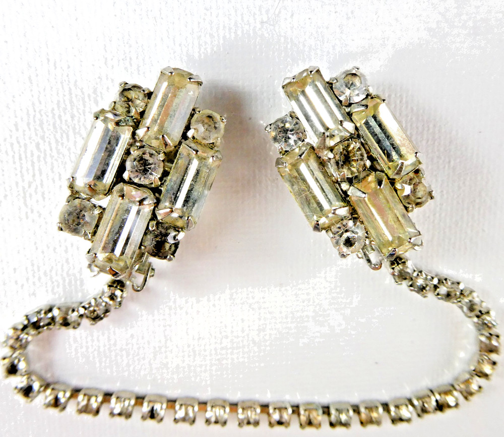 Vintage Signed WEISS Rhinestone Sweater Guard Clip Prong Set Clear Stones