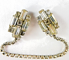 Vintage Signed WEISS Rhinestone Sweater Guard Clip Prong Set Clear Stones