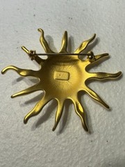 Sun Smile Face Brooch Gold Tone One Size Fits All 3″