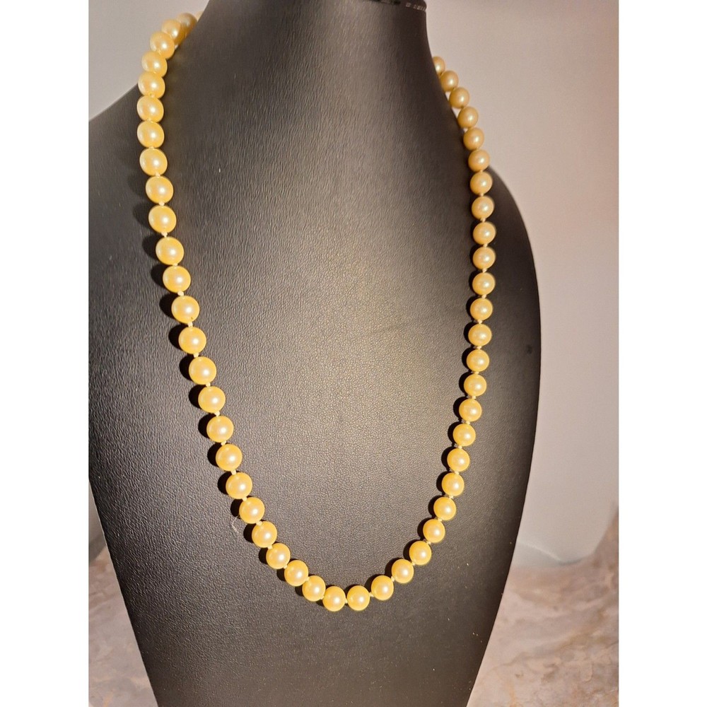 A Vintage Faux Pearl Necklace Grandmacore Elegant Champagne Regencycore Coquette