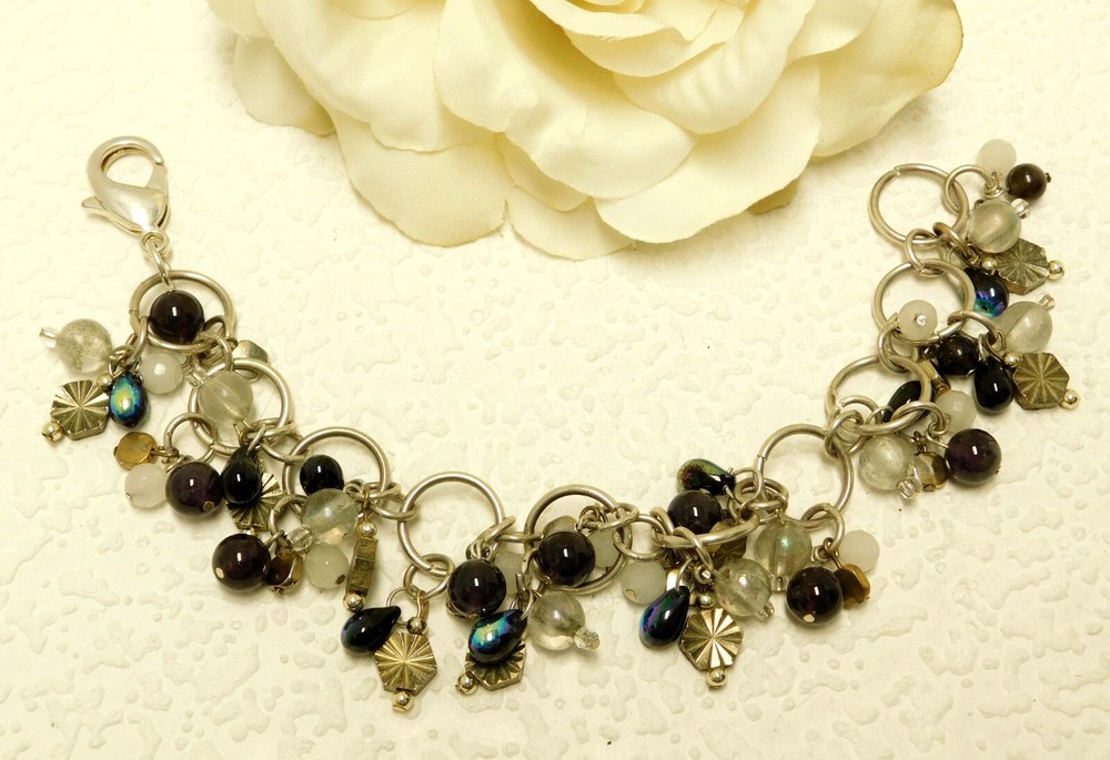 PURPLE & IRIDESCENT PEACOCK BLUE STONE & GLASS CHARM BEAD BRACELET 7.5″