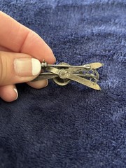 Vintage German Silver Tone Ski Poles Hat Souvenir Travel Pin Brooch West Germany