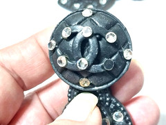VTG JEFF LIEB QUILTED METAL CC SWAROVSKI CRYSTAL DANGLE CLIP EARRINGS RUNWAY