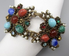 UNUSUAL SELRO / SELINI GOLDTONE JEWELED CABOCHON BRACELET & EARRINGS SET