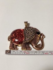 BEAUTIFUL LUCKY GOLDEN ELEPHANT LOGO PENDANT GREAT FOR ANY VINTAGE COLLECTION!