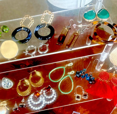 VTG Retro Boho Variety Of Earrings Lot 43 Pairs Dangle, Statement, Mixed Metals