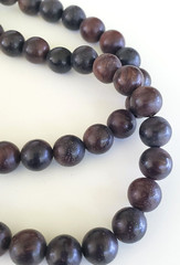 Vintage Wood Bead Necklace 24.5″ Gold Tone Spring Ring Clasp