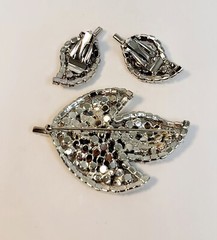 Vintage Clear Rhinestone Leaf Brooch And Earrings Set Juliana