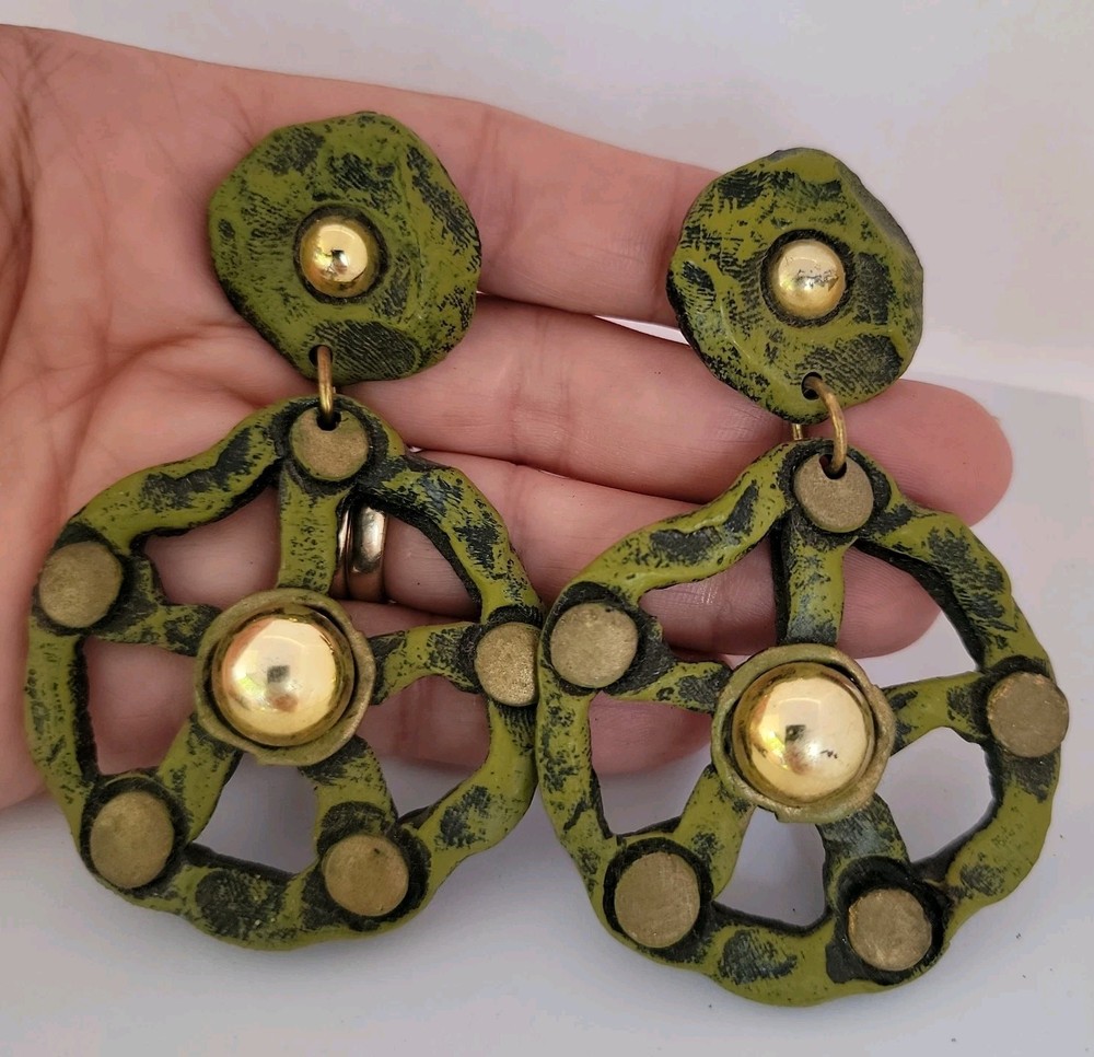 Vintage 1980s Green Wheel Dangle Clip On Statement Earrings Runway Lightweight