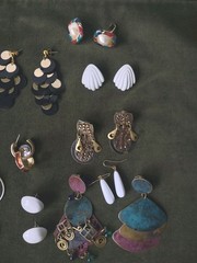 14 Pairs Earrings 90s Y2K Mostly Pierced Fun & Funky Enamel Metal Plastic