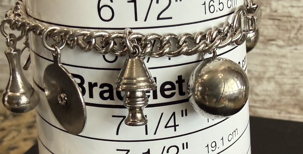 Silver Tone Charm Bracelet W/9 Charms Size 6 3/4”